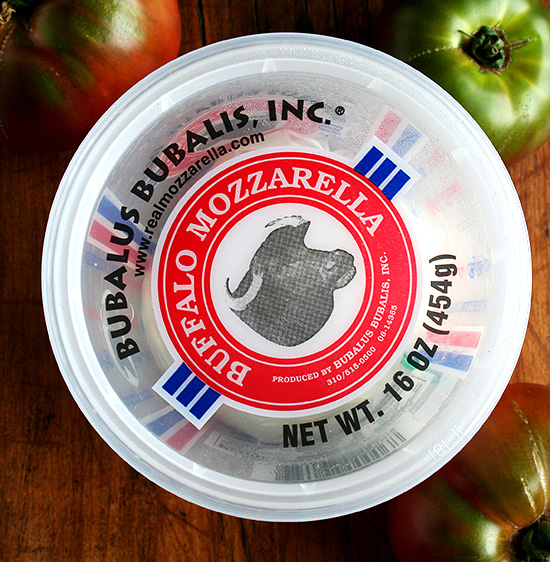 Bubalus Bubalis Mozzarella Bubalus狷羚马苏里拉奶酪