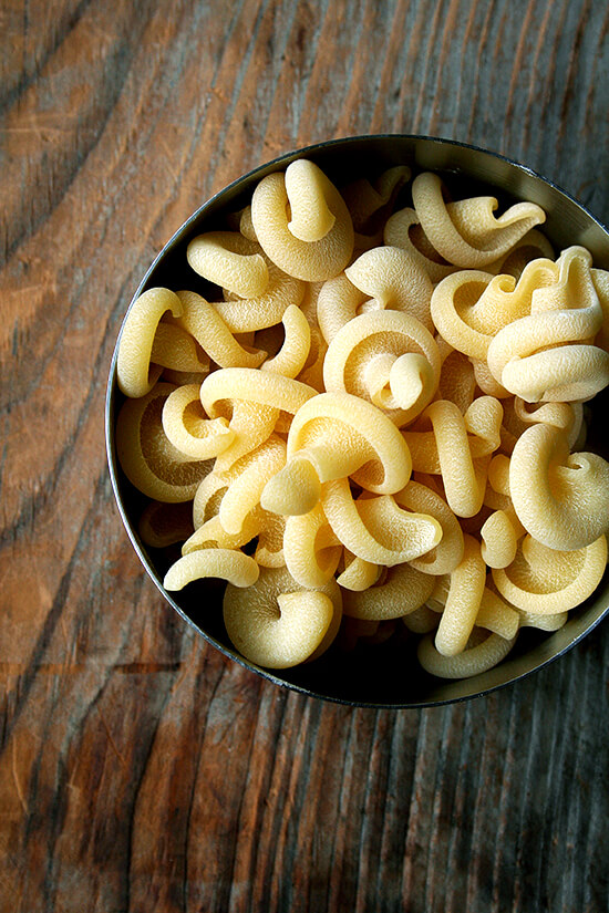dry Gragnano pasta from Eataly 从Eataly干Gragnano面食