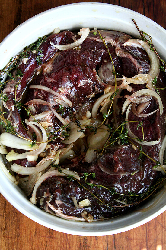 venison backstrap, marinating 鹿肉背带,腌制