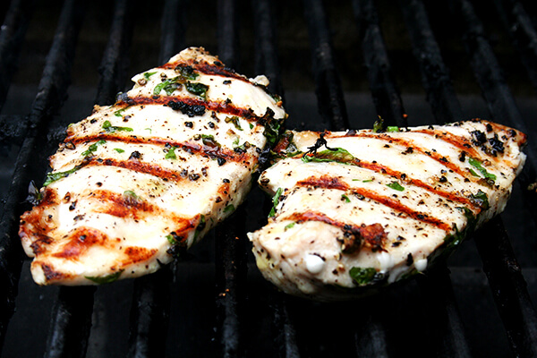 grilled chicken breasts 烤鸡胸