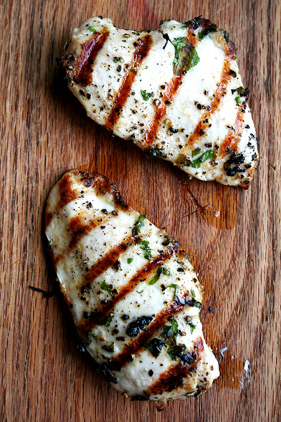 grilled chicken breasts 烤鸡胸