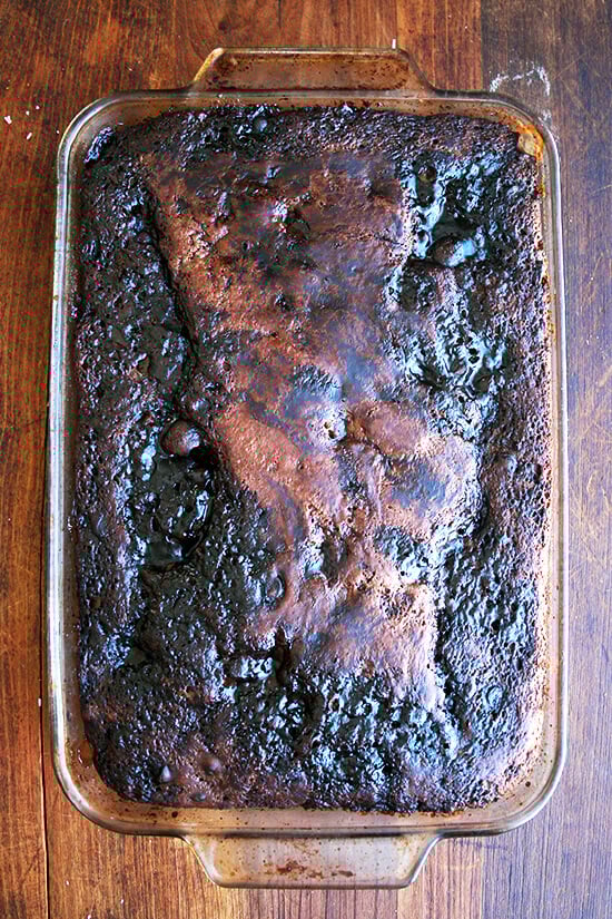 刚出炉的巧克力日食蛋糕