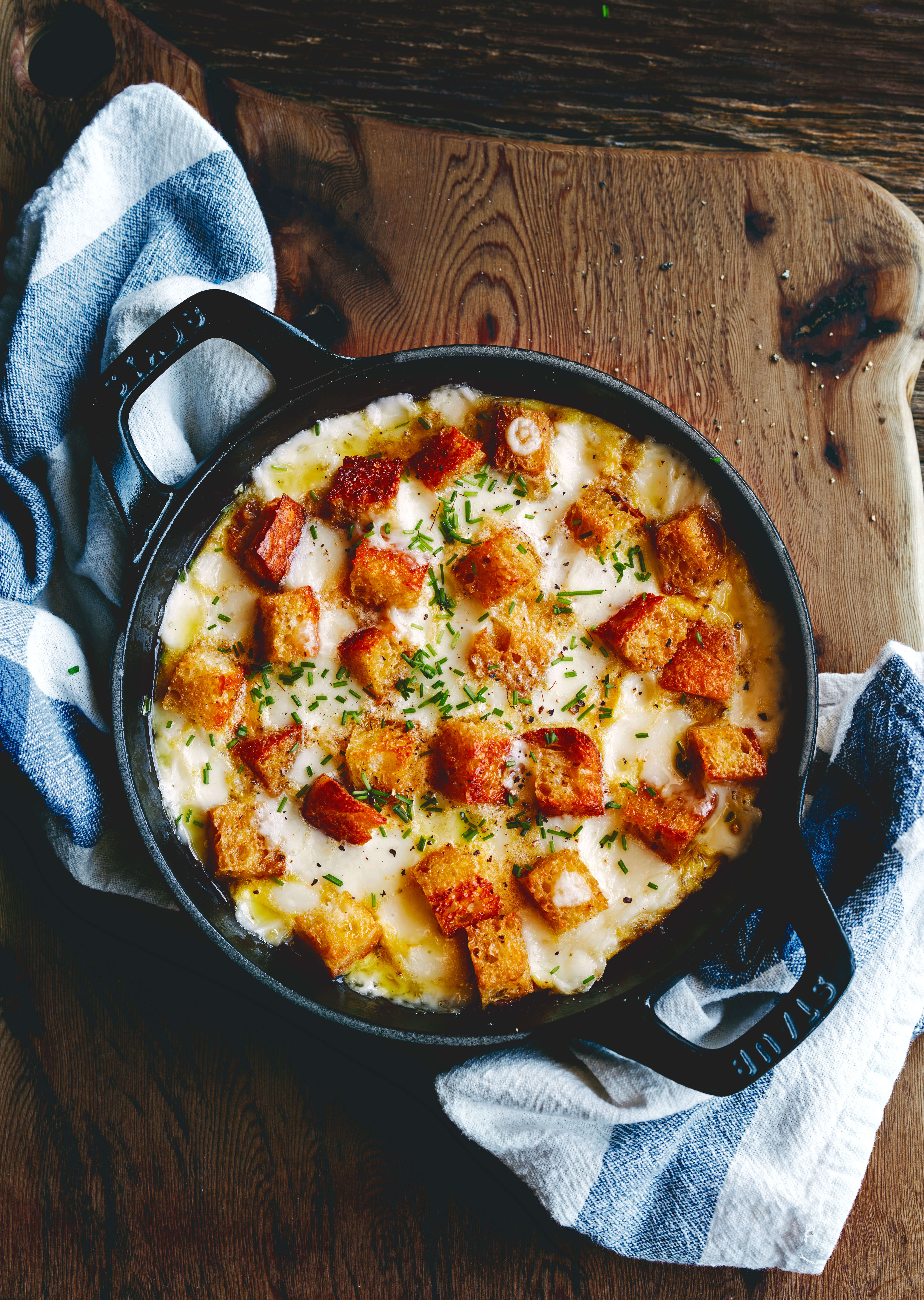 芥末油煎面包块菜肉馅煎蛋饼