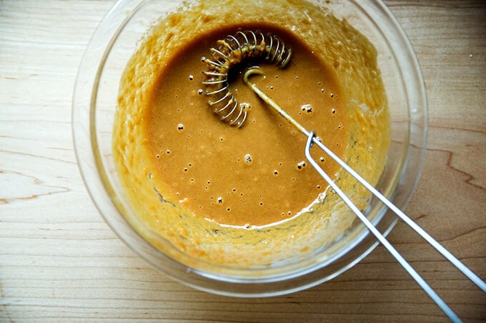 泰国花生穿着全搞混了。