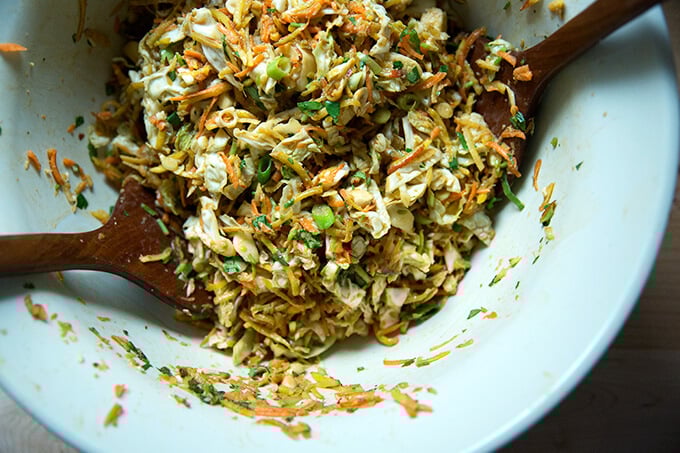 切碎的泰国沙爹沙拉全搞混了