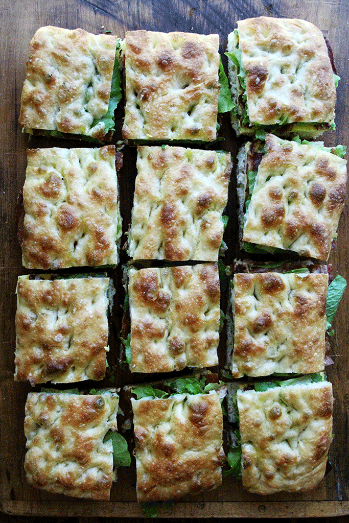 终极烤盘早餐厚板三明治