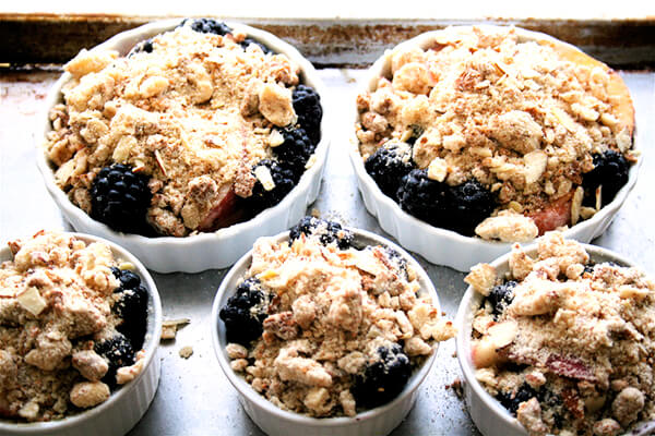 Nectarine and Blackberry crostatas 油桃和黑莓crostatas