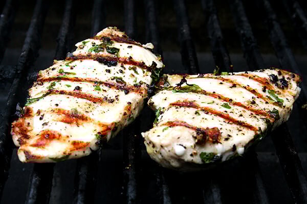 grilled chicken breasts 烤鸡胸