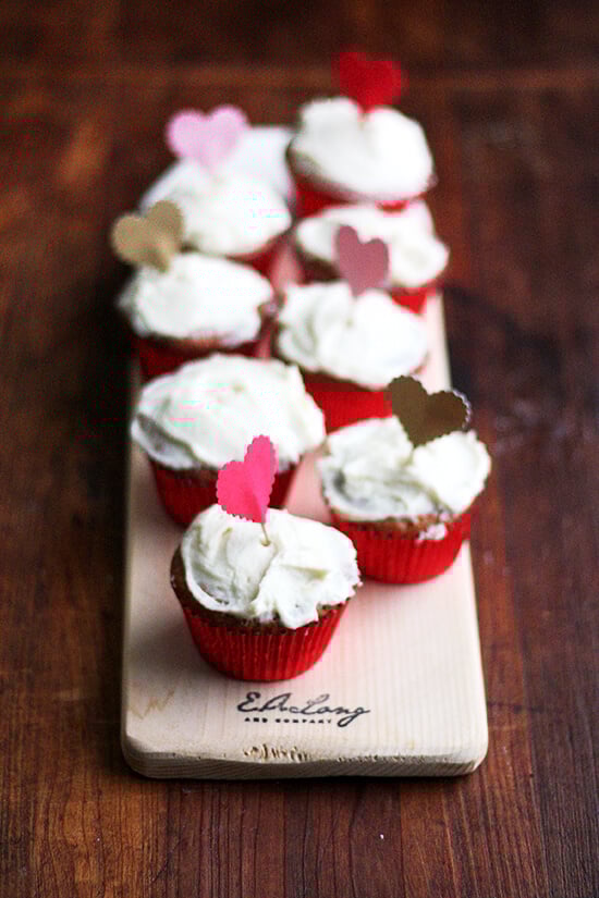 With Valentine's Day quickly approaching, I thought I'd check in in case you are menu planning or perhaps needing a card? Here are a few thoughts and suggestions. // www.simonrockett.com 情人节即将到来,我想检查,以防你菜单计划或者需要卡吗?这里有一些想法和建议。/ / www.simonrockett.com