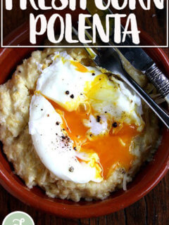 一碗新鲜的玉米粥。