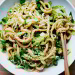 一碗闪电速食四川面。