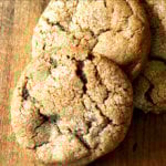 近距离拍摄最美味的糖蜜卷。