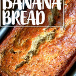 一个架空的一条最好的香蕉面包,新鲜出炉的。