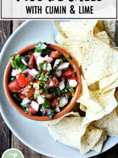 一盘薯条和萨尔萨舞。