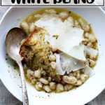 一碗stewy白豆。