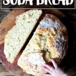 一块切成薄片的爱尔兰苏打面包。