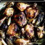 一盘烤鸡和青葱。