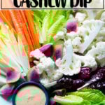 一盘酸菜配辣味腰果酱。