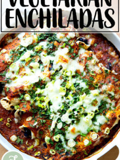 刚出炉的黑豆芝士玉米卷饼。