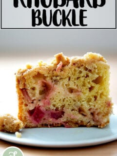 大黄扣在盘子里。