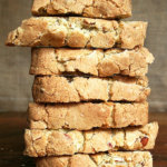 Vanilla-almond意大利式脆饼烤盘。