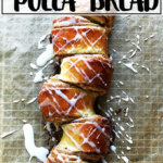 肉桂撕开面包板上。