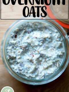 一罐隔夜燕麦。