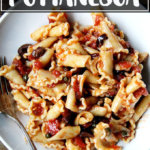 一盘意大利面puttanesca。