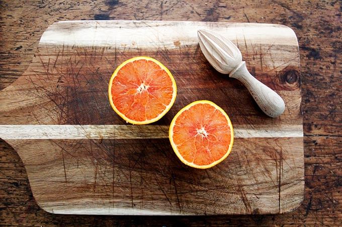 董事会一半橘子。