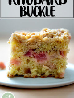 大黄扣在盘子里。