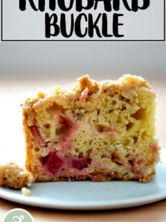 大黄扣在盘子里。